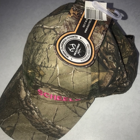 Realtree Accessories - NWT Scheels RealTree Camo Hat
